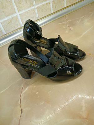 2 marta kiyilgan 150 minga beraman 38 razmer