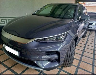 Sro'chna prodayotsya Li 9 ni o'rniga BYD TANG 715 KM 2022 YIL 35.000
