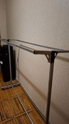 Стеллаж для вещей.