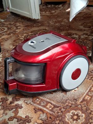 Samsung pilesos sotiladi. Продаётся Самсунг пылесос 1800W
