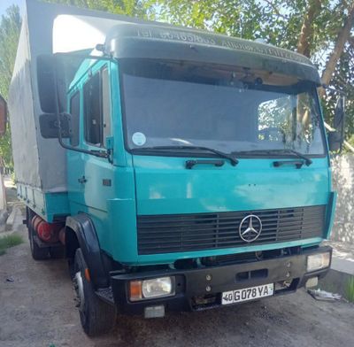 Mersades benz 1324