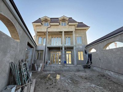 HASHAMATLI 3 QAVATL qilib qurilgan hovli sotiladi