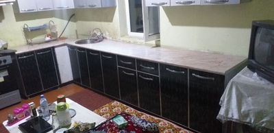 Osh xona uchun mebel sotiladi