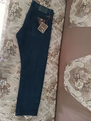 (Shim) TOM FORD Premium sifat