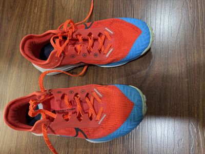 Кроссовки Nike новые идеальные 38 размер