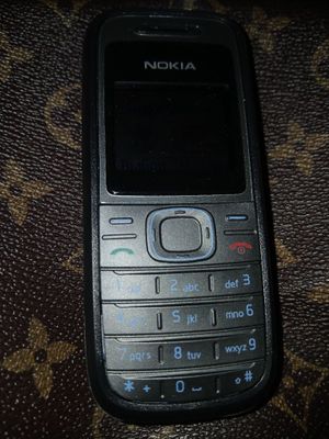 Assalom alekum telefon sotiladi Original Nokia 1208 Tinniq holatda