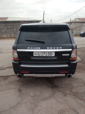 Range rover sport sotiladi.