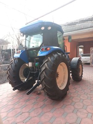 NEW HOLLAND TD5 110 sotiladi