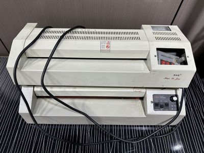 Pereplyot va qog’oz kesadigan reska ikkalas 550 min so’m
