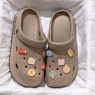 crocs