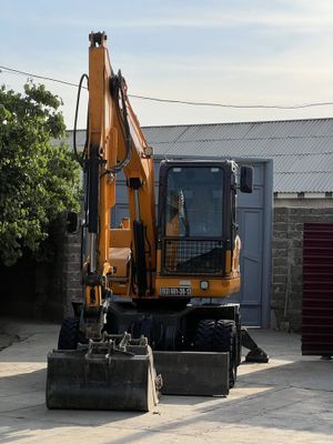Продается колесный экскаватор XN95 | 2022 год | 2000 м/ч | Идеальная