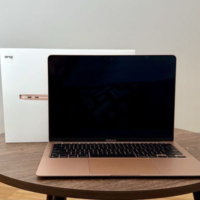 MacBoock Air M1 chip 8/256GB Gold