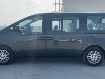 Hyundai Staria 11 kishilik Dubai narhi 32600$ Plus 1700$ logistika na