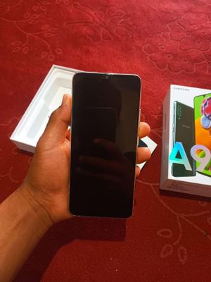 Samsung A90 yengi dakumet karobka