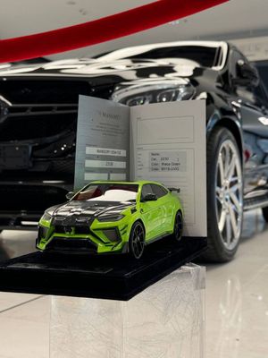 Коллекционная моделька 1:18 Lamborghini urus