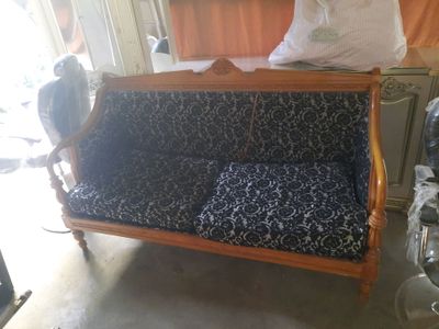 Продам диван в хорошем состоянии