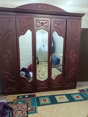 Продам шфанер для спальни