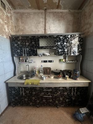Kuxinniy nabor sotiladi