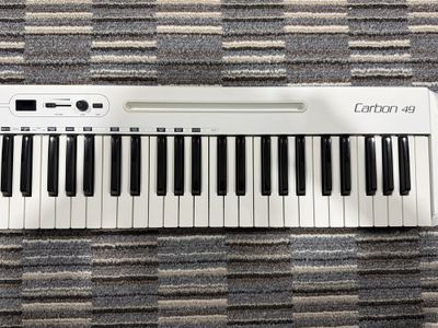 Миди клавиатура Carbon 49