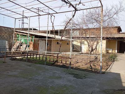 Ipotekaga Qo'yliq bozori oldida yer xisobida uchastka sotiladi
