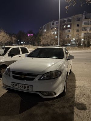 Jentra avtamat srochna sotiladi