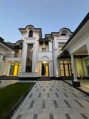 Мирзо Улугбек Никитина 4Соток 600м2 6комнат 8санузел +Хол Срочна