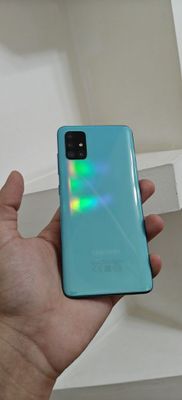 Samsung a51 в хорошем состоянии