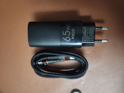 Продаю зарядку PZOZ 65W (оригинал)