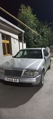 Машина мерседес 202