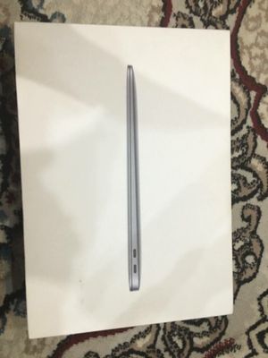 Assalom alekum Macbook Air sotiladi