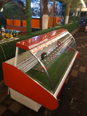 Витрина холоделник 1.60метр