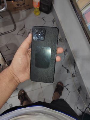 Honorx8. Holati oʻrta