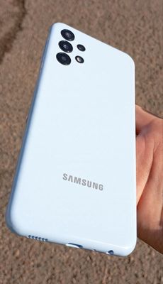 Samsung galaxy A13 srochni sotildi