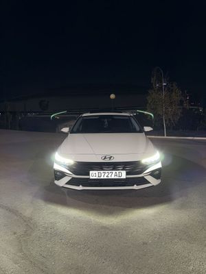 Hyundai Elantra 2024