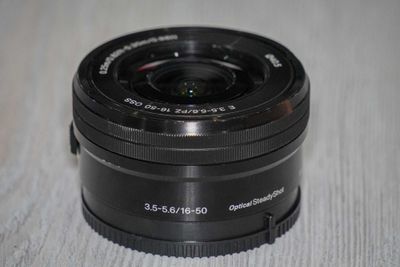 Объектив Sony 16-55