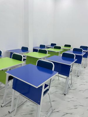 Срочно Парта стулья