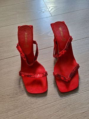 Босоножки от Hobss