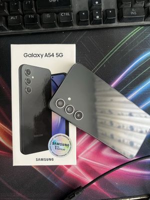 Samsung A54 5G/128GB holati ideal karobka dakument Srochni sotiladi