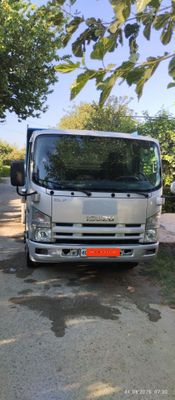 Isuzu samosval sotiladi