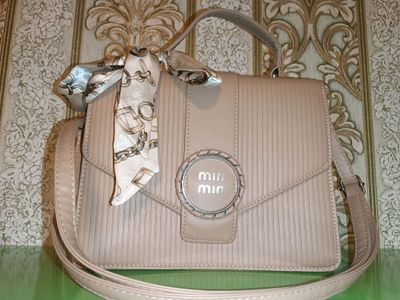 miu miu sumka