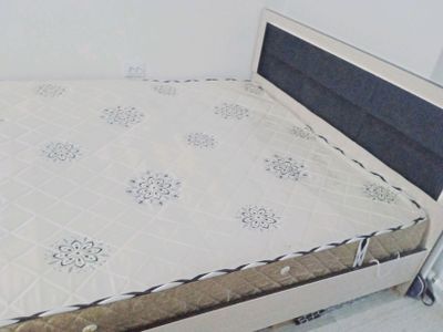 Кароват сотилади