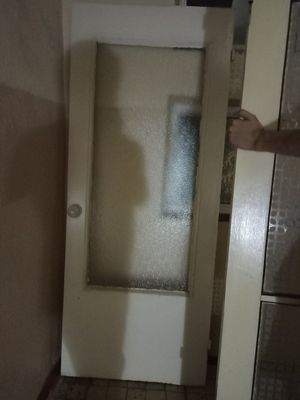 Двери бу штука 100 тысяч сум