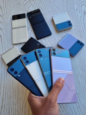 Samsung Galaxy Z Flip 3. OzU 8 GB. Joyi 256 GB. Garantya bor do'kondan