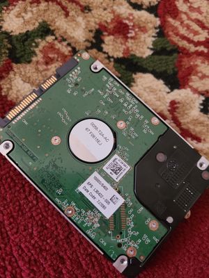 1 TB HP noutbuk vint yangi