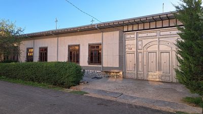Srochno hovli sotiladi