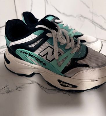 Кроссовки new balance