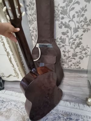 gitara sotiladi