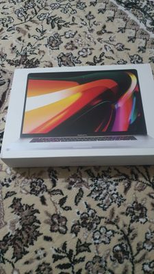 MacBook pro 16, 1 tera,9i