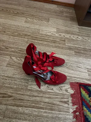 Босоножки женские,красные красивые.