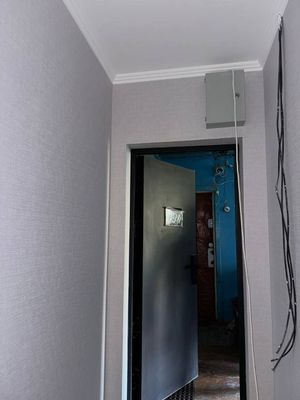 Сдаю 3 комнатную квартиру. 3/5/5 Сергели-2. 68кв. Есть поласы.но пуста